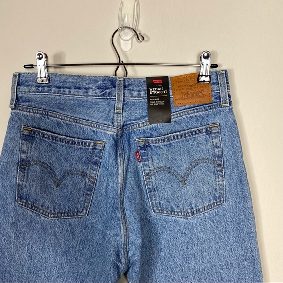 Levi’s Small High rise wedgie straight leg jeans in luxor size 28 - Picture 11 of 16